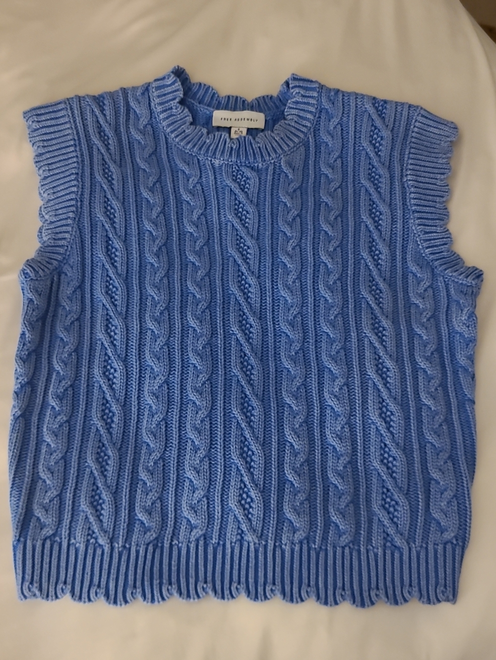 Ruffled Cable-Knit Sleeveless Sweater Vest - Blue -